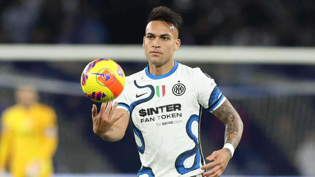 Assalto all'Inter, Conte aspetta solo un segnale per il grande ex