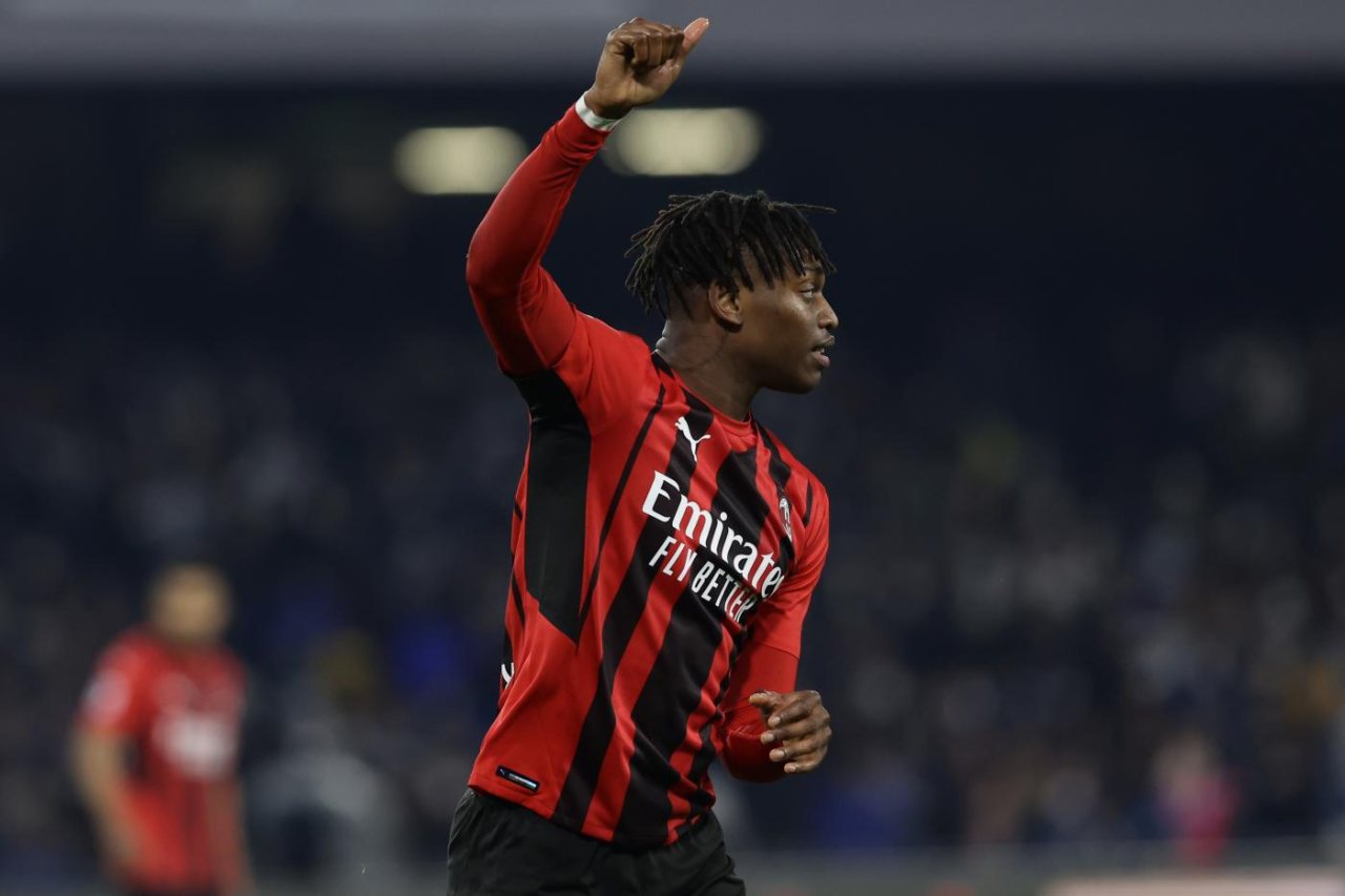 leao psg milan offerta bergwijn scamacca