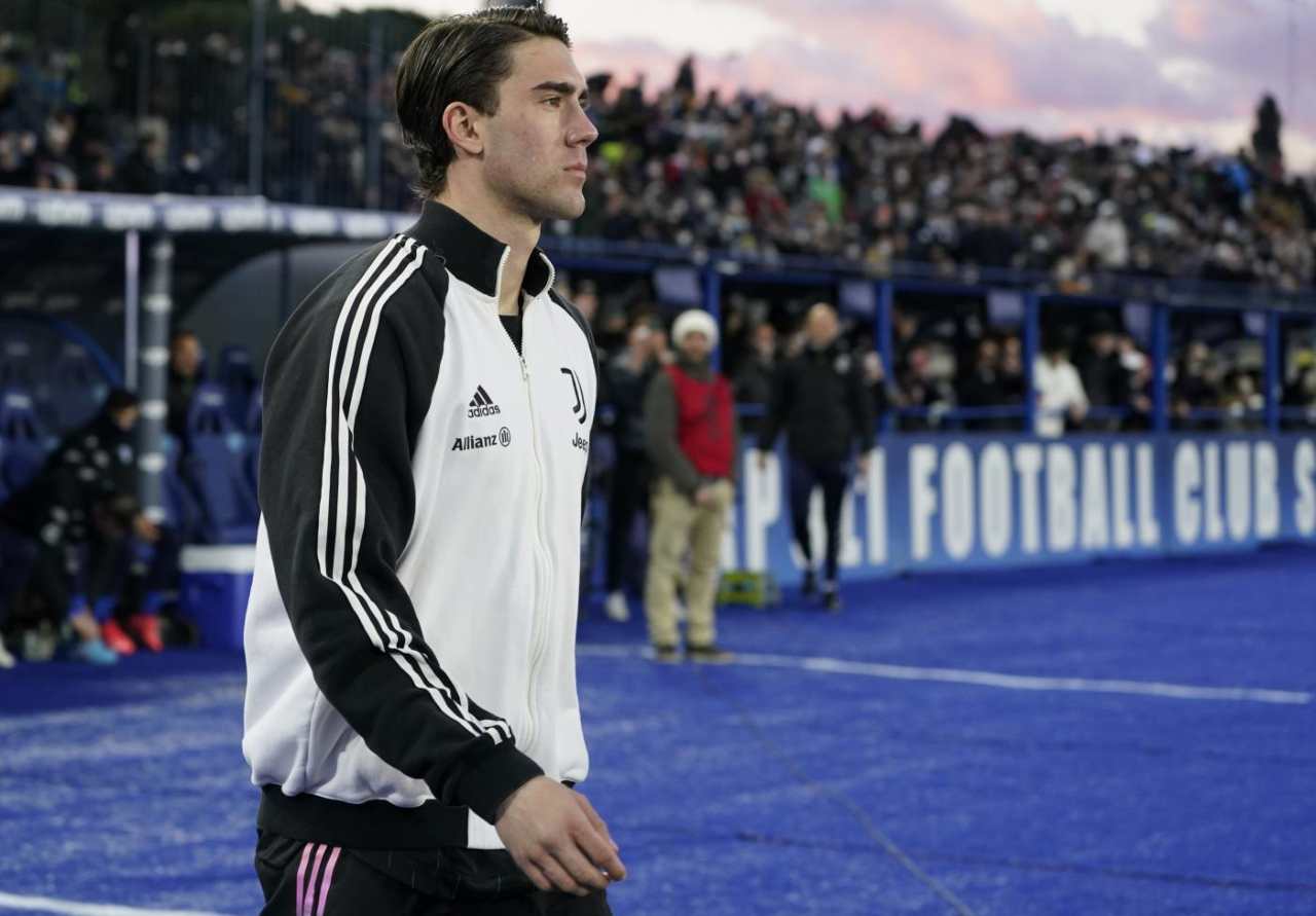 vlahovic fiorentina tifosi juventus cori comunicato