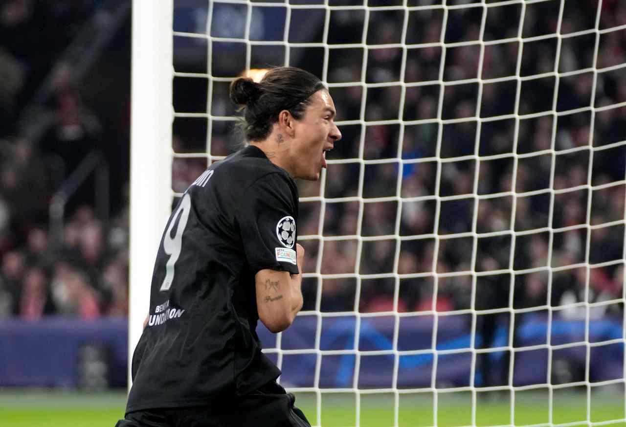 Champions, Milan e Inter osservano Nunez