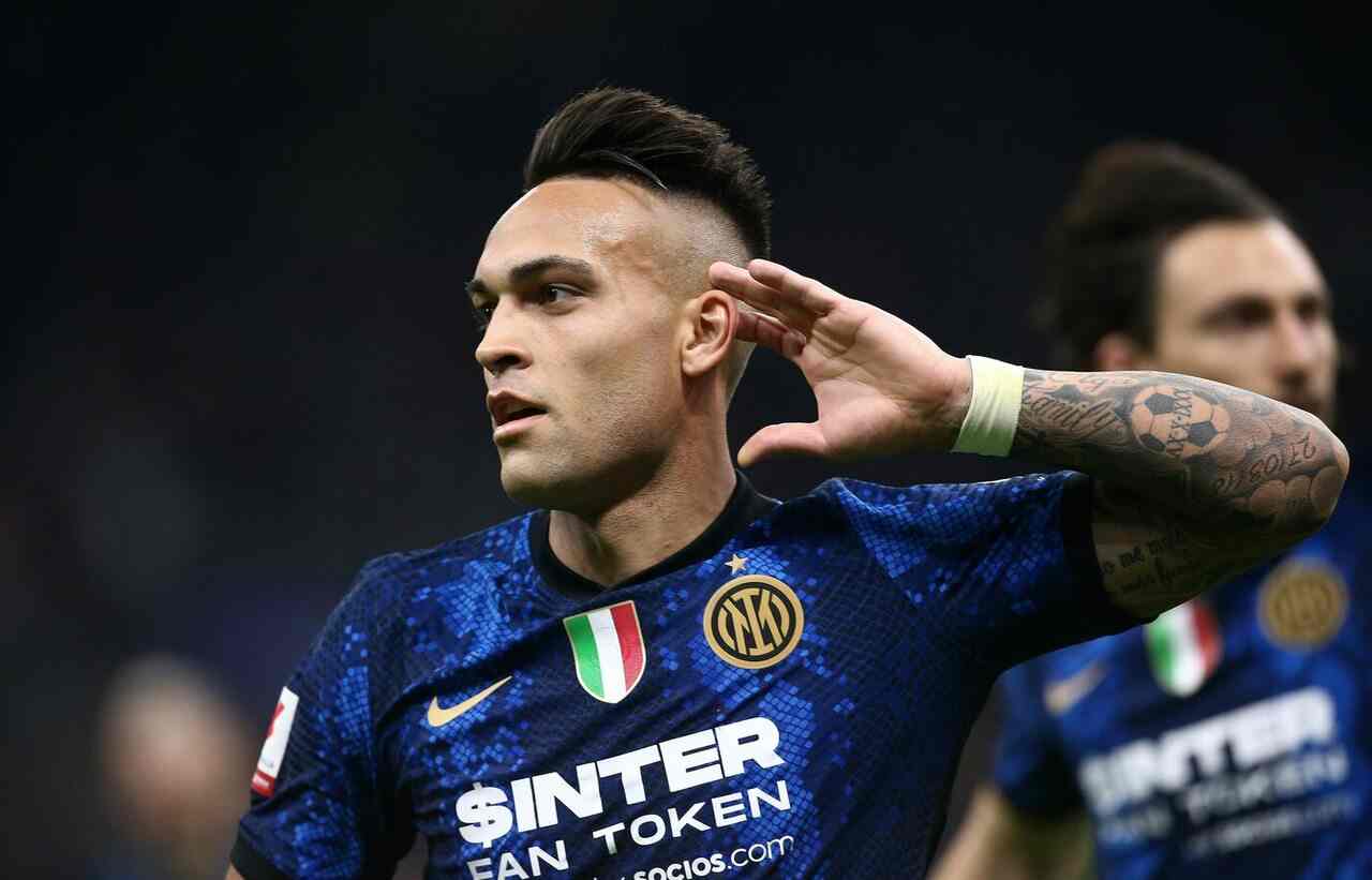 Inter, incontro con l'agente di Lautaro Martinez