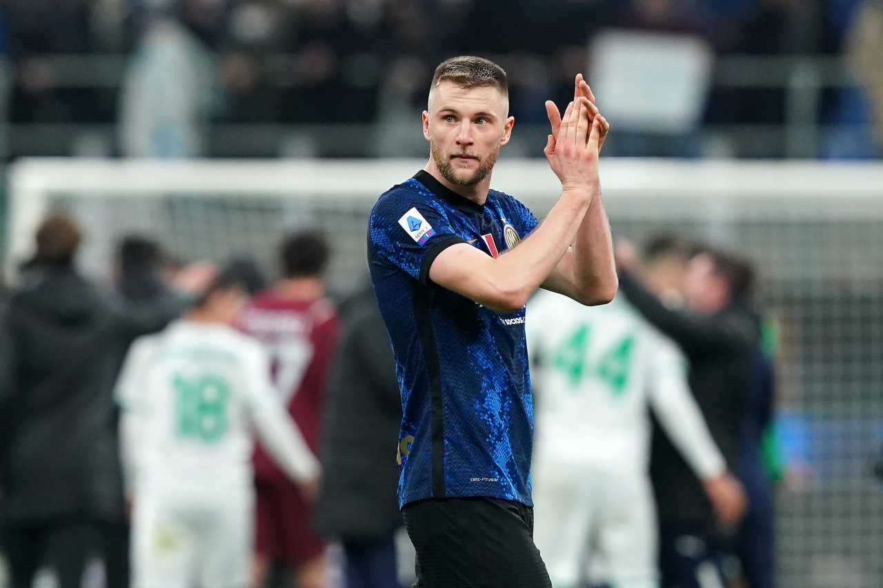 Conte a caccia di difesa: beffa a Inter e Milan