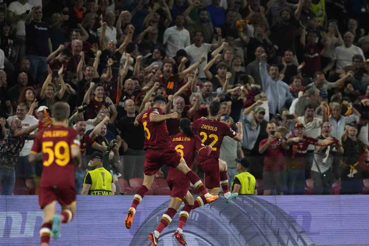 Conference League, Zaniolo decide la finale: trionfa la Roma di Mourinho
