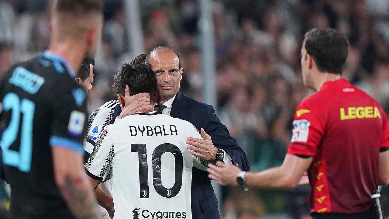 'Avviso' a Dybala: "Non può pensare di emulare Messi"