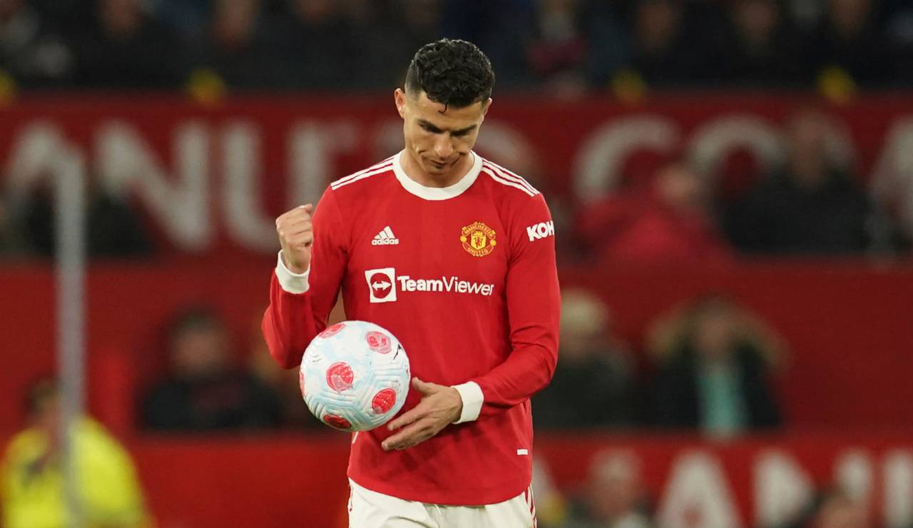 Cristiano Ronaldo 'rompe' con lo United: tagliato pure lo stipendio