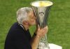 Festa Roma e lacrime Mourinho: delirio giallorosso