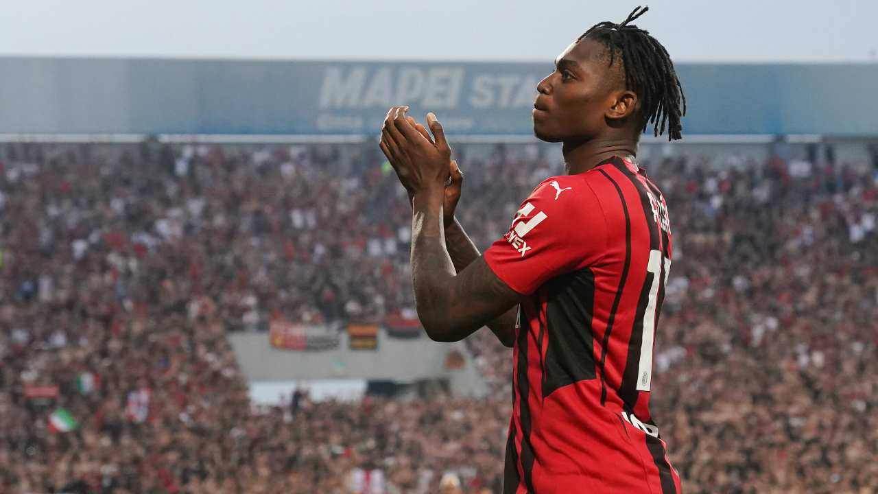 Milan, assalto totale a Leao: nuova offerta da oltre 100 milioni