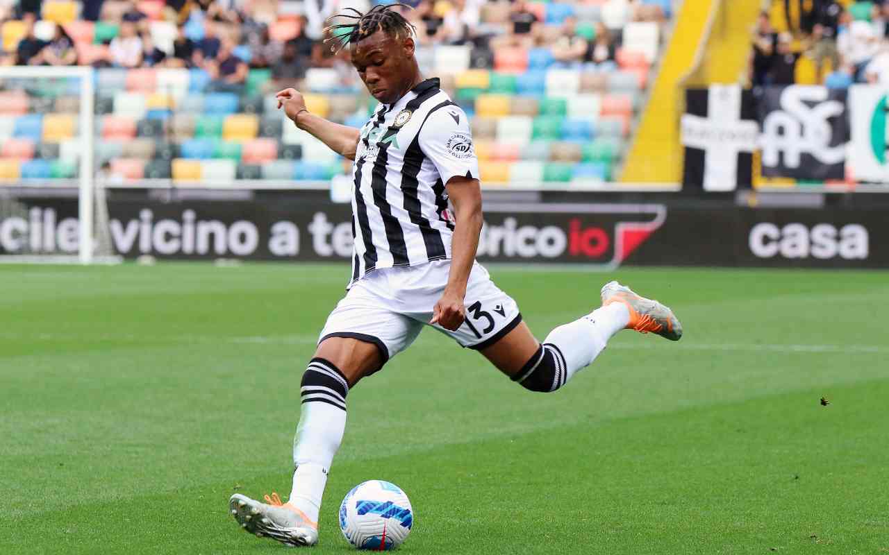 Calciomercato Juventus, Alex Sandro non si muove | Scambio Pellegrini-Udogie per Allegri