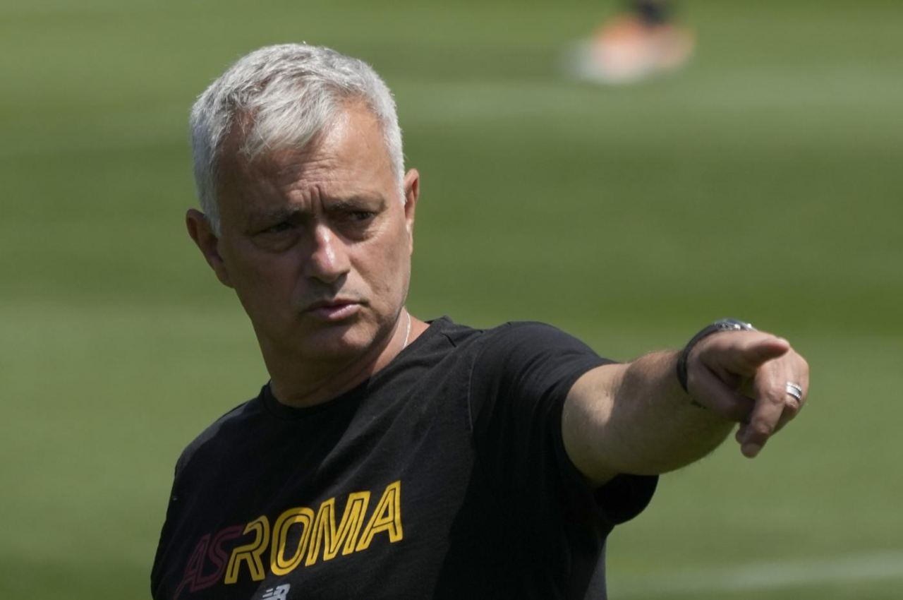 Mourinho studia il sorpasso 'spagnolo': può soffiare Bellerin alla Fiorentina
