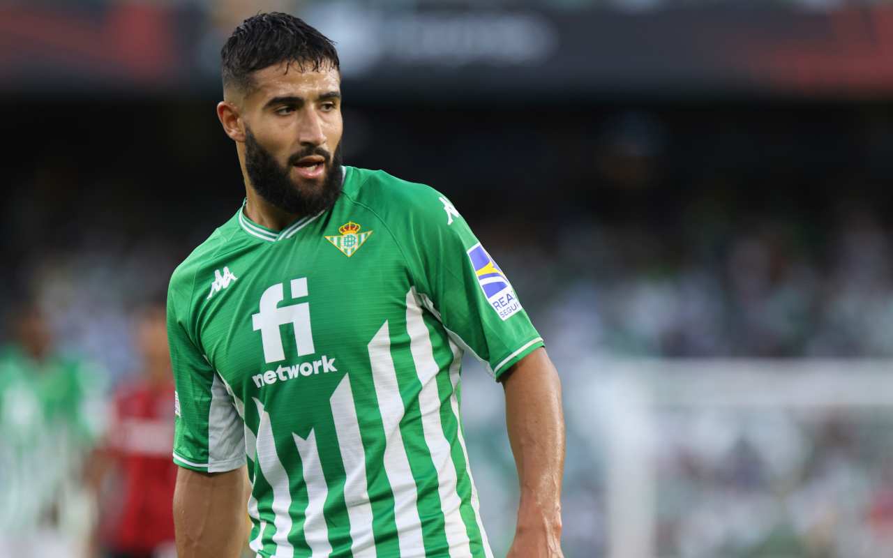 Calciomercato Milan, sfida alla Roma per Fekir | Servono 35 milioni