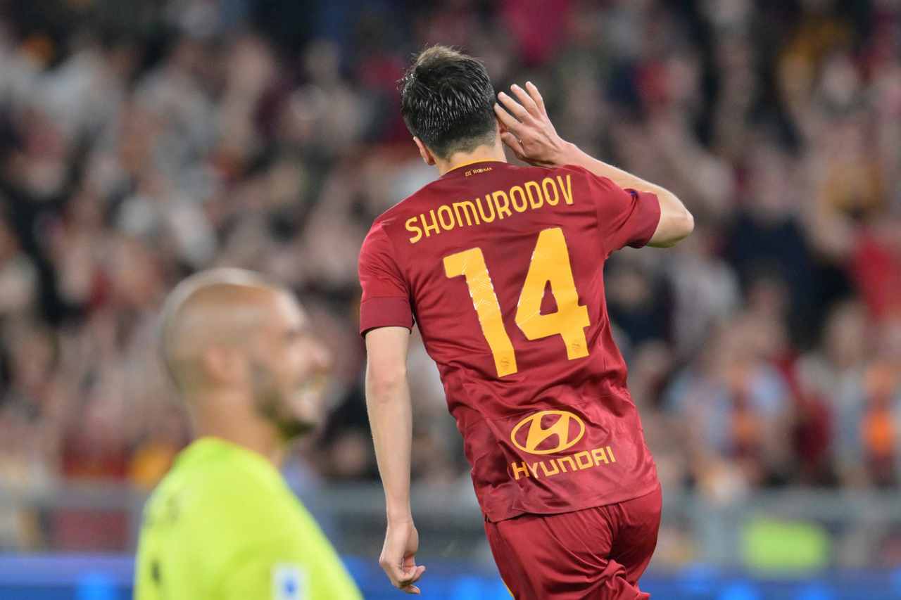 Shomurodov e la Roma più lontani: ma va evitata la minusvalenza
