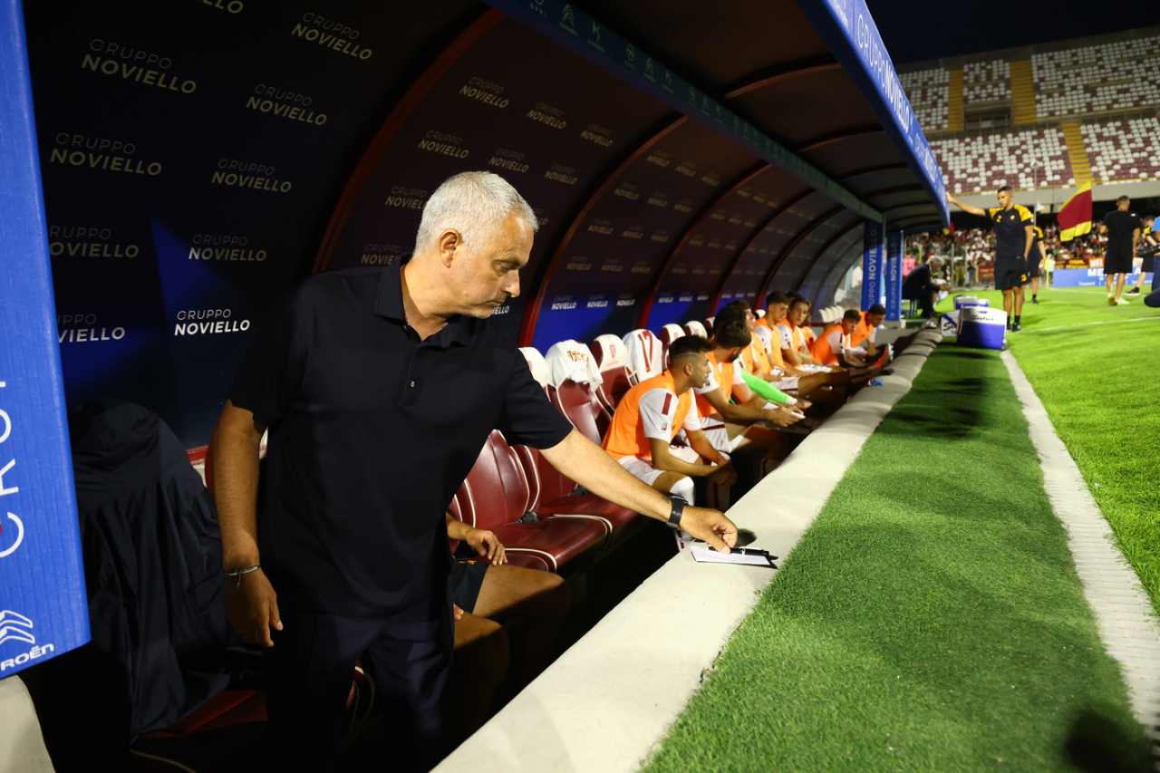 Roma, Nainggolan si offre a Mourinho