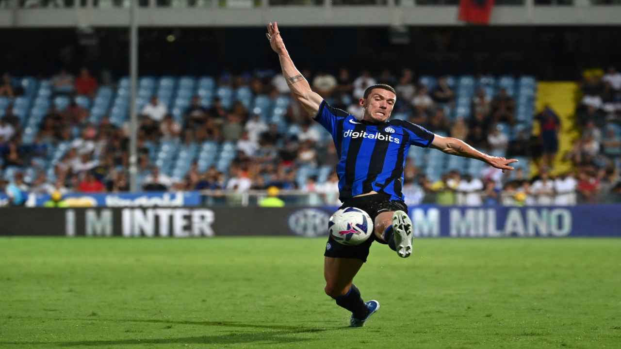 Calciomercato Inter, Gosens sotto esame: le possibili alternative