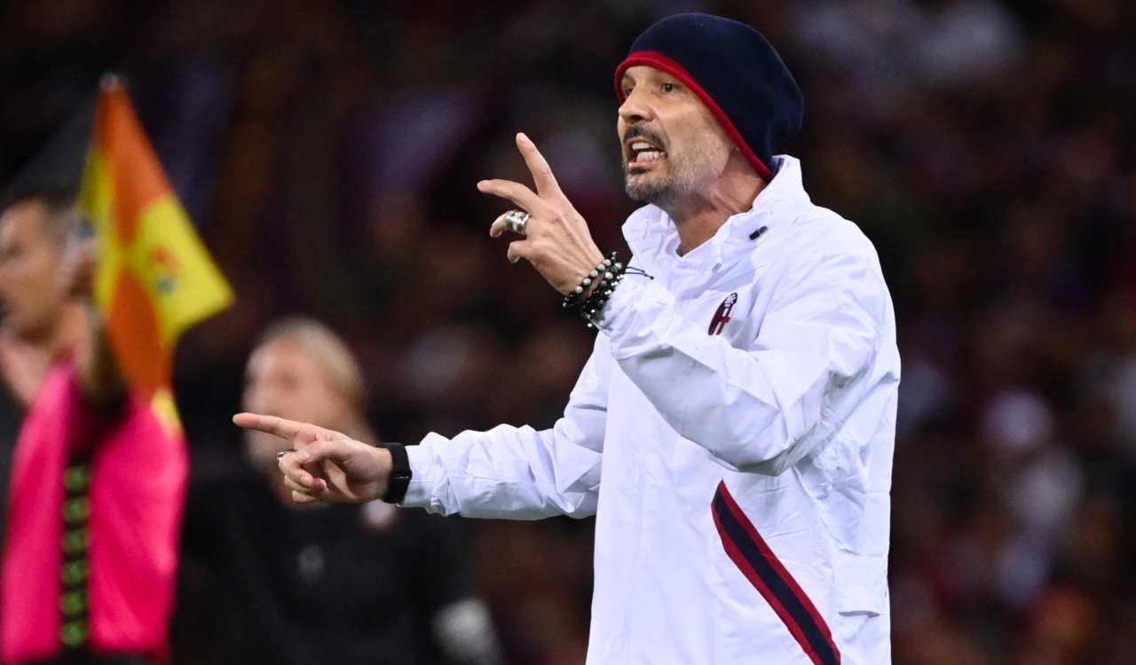 Mihajlovic esonerato, sui social sono furiosi: "Scelta senza senso"