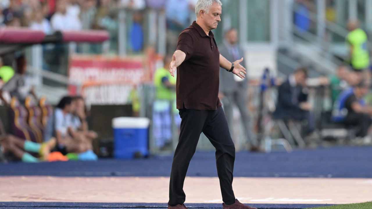 Mourinho festeggia e lancia un'altra frecciata: "Non è una novità"