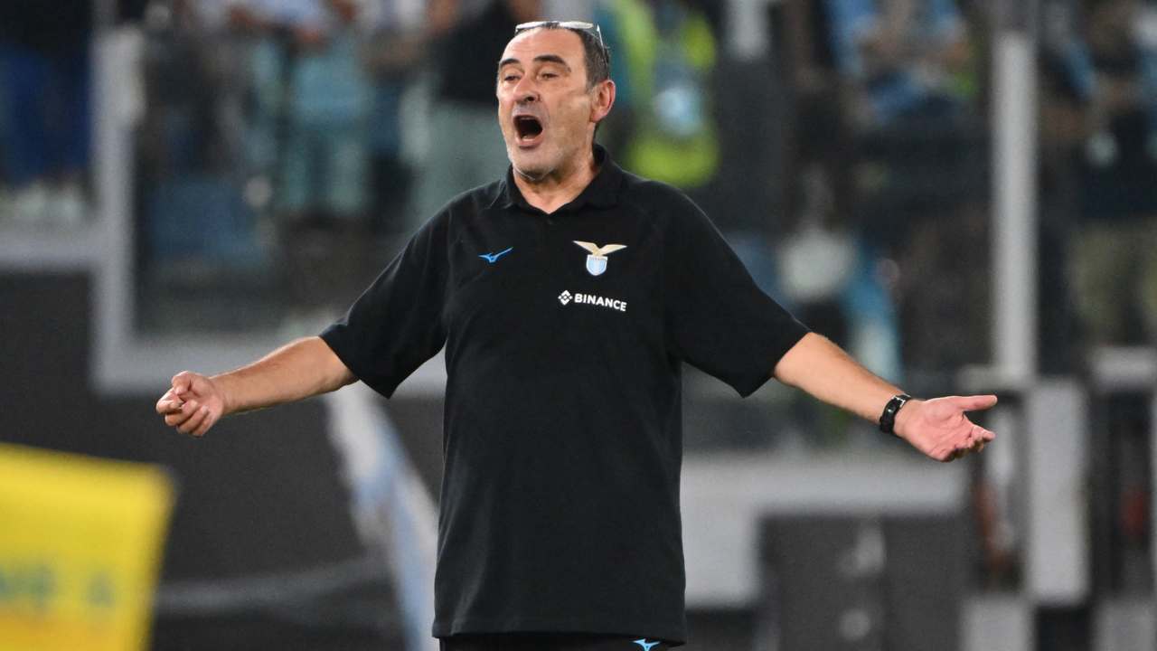 Lazio-Napoli, Sarri è una furia: "Stiamo sui cogl**** agli arbitri. Lotito e Rocchi intervengano!"