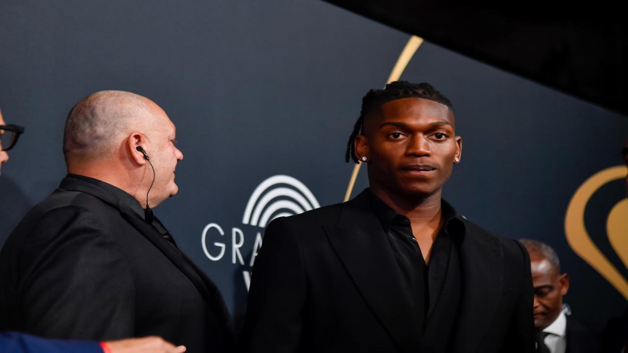 Kvaratskhelia erede di Leao: scelta fatta per il Milan