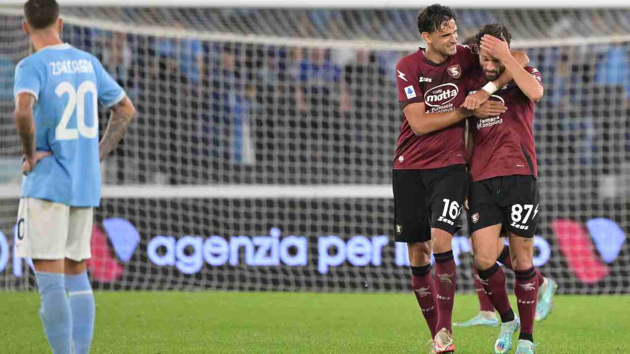 PAGELLE E TABELLINO Lazio-Salernitana 1-3: capolavoro Canderva, Vecino rovina tutto