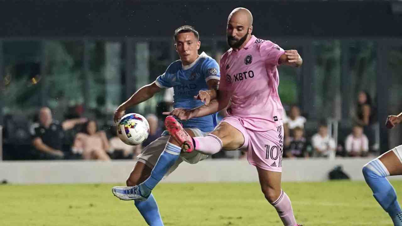 Higuain-Sarri di nuovo insieme