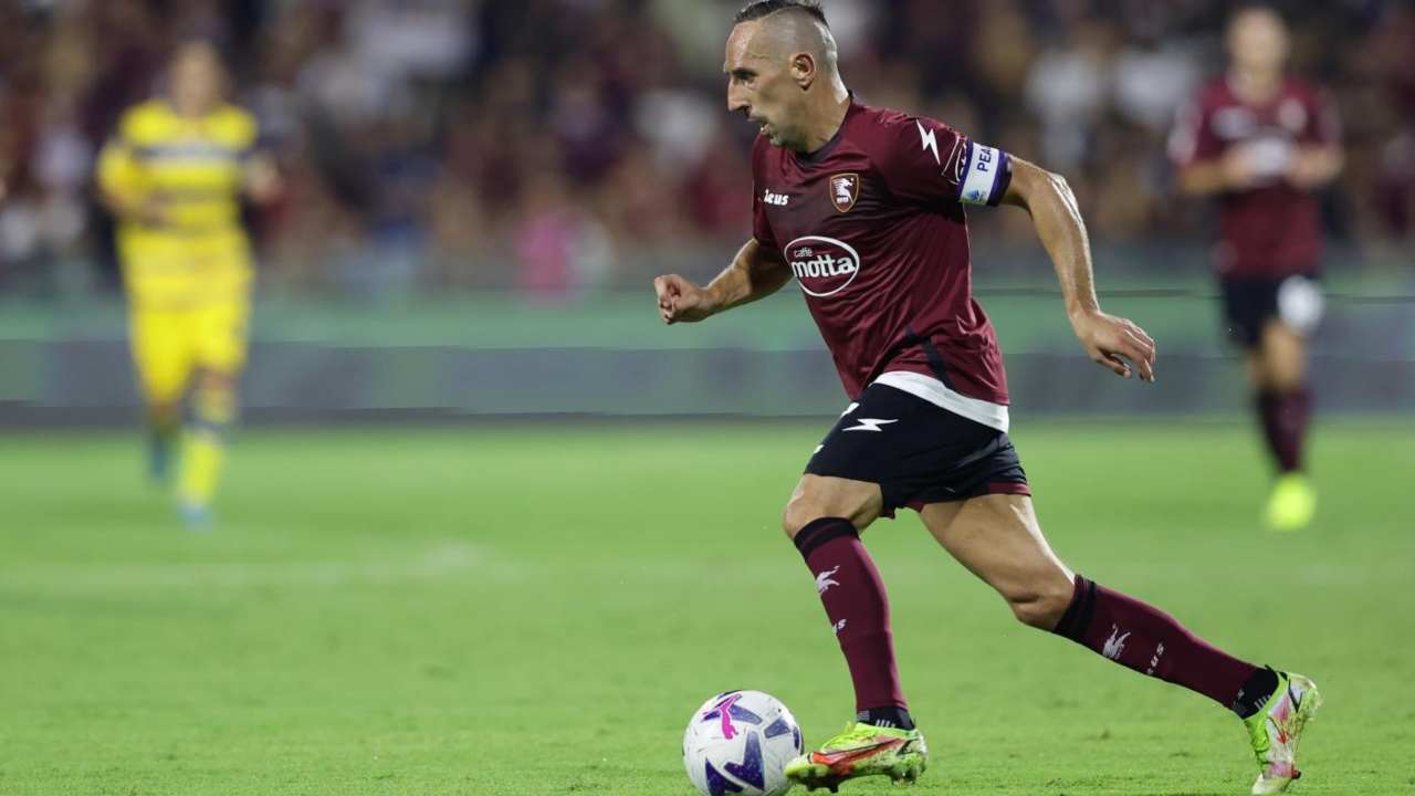 Ribery si ritira dal calcio, è UFFICIALE: risolto il contratto con la Salernitana