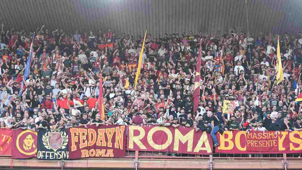 Roma-Napoli, spettacolo giallorosso tra striscioni e cori. E spunta il 'messaggio' a Spalletti