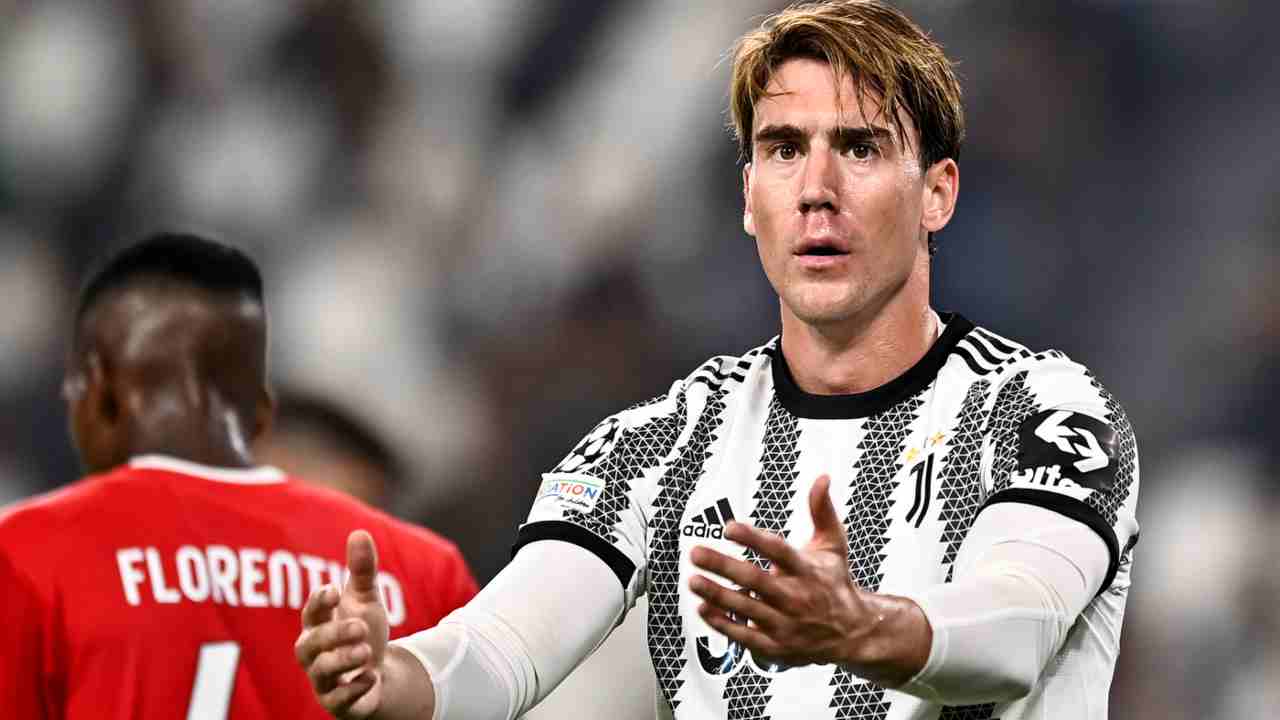 Juventus transfer market, Vlahovic alarm: international auction starts
