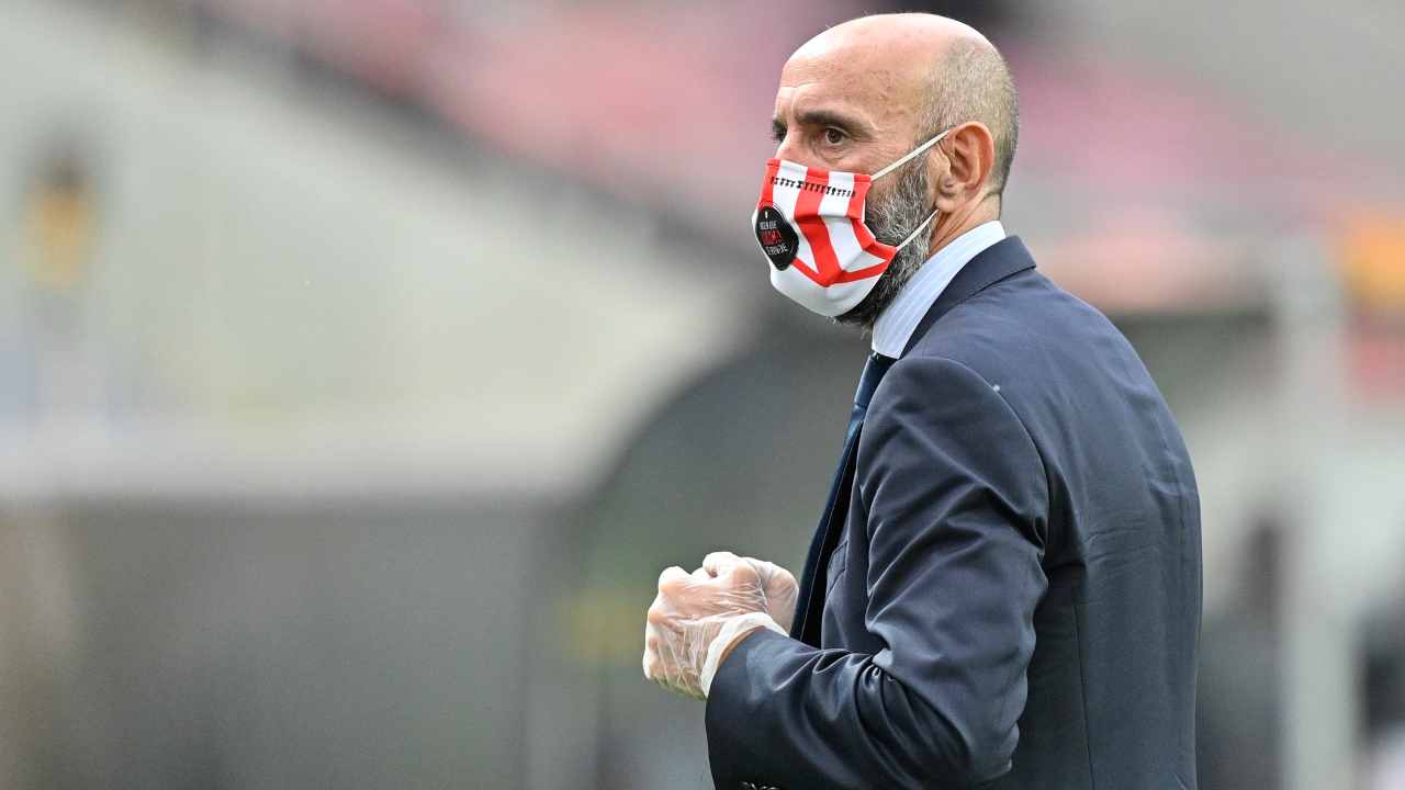 Derby infuocato, dirigente cacciato dalla tribuna