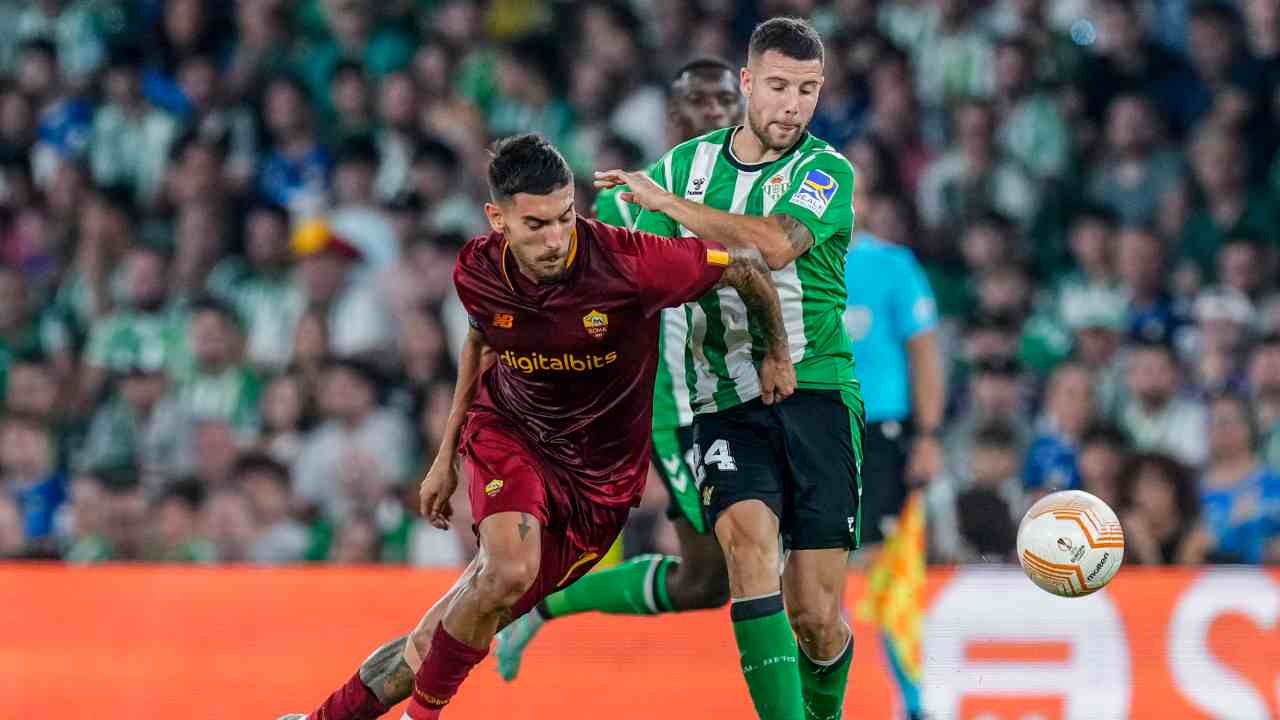 Derby infuocato, dirigente cacciato dalla tribuna