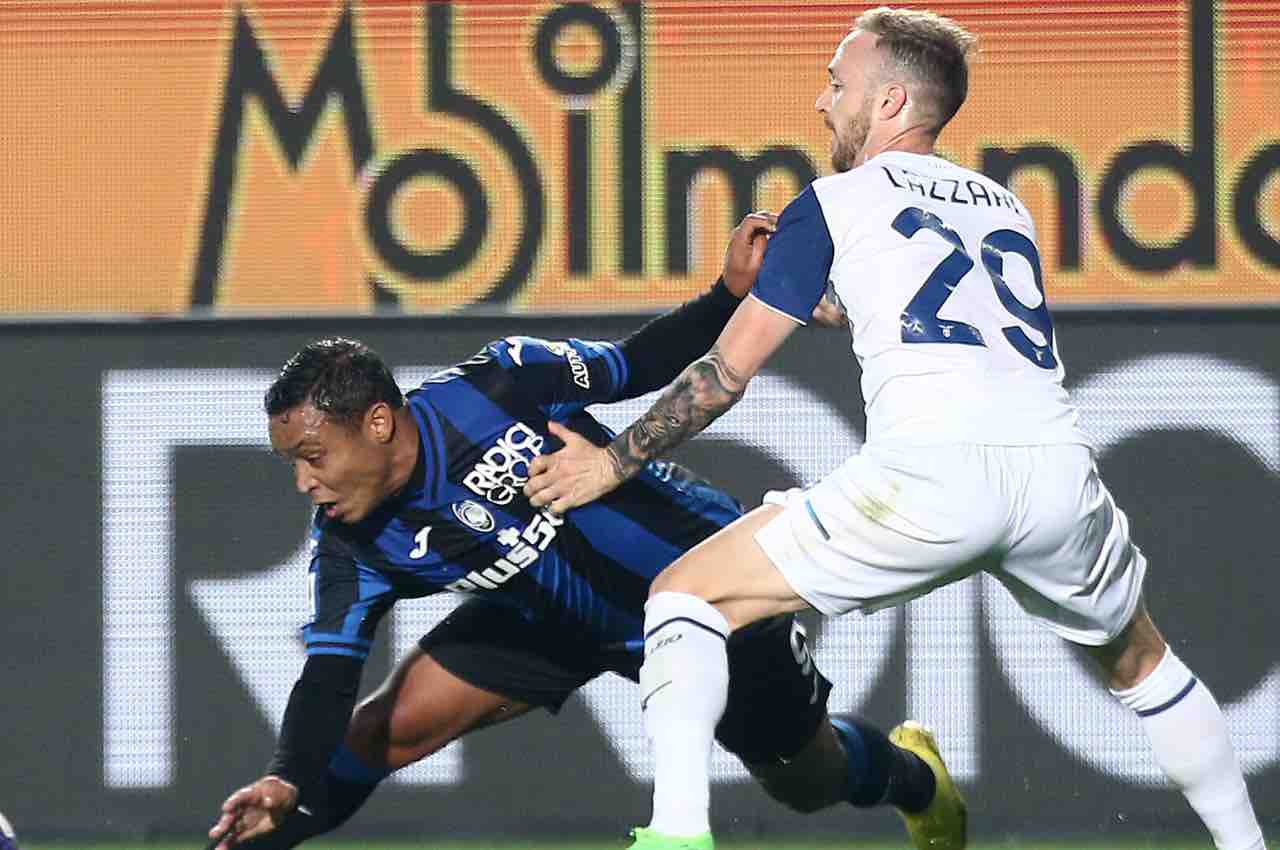 Bufera Atalanta-Napoli: l'attacco all'arbitro diventa virale