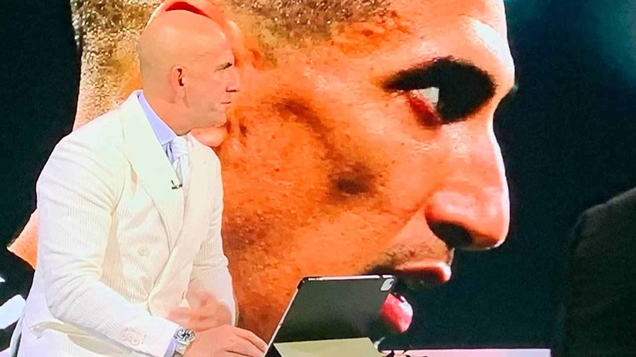 Frecciata in diretta a Cristiano Ronaldo: "Chissà quanto ha preso"