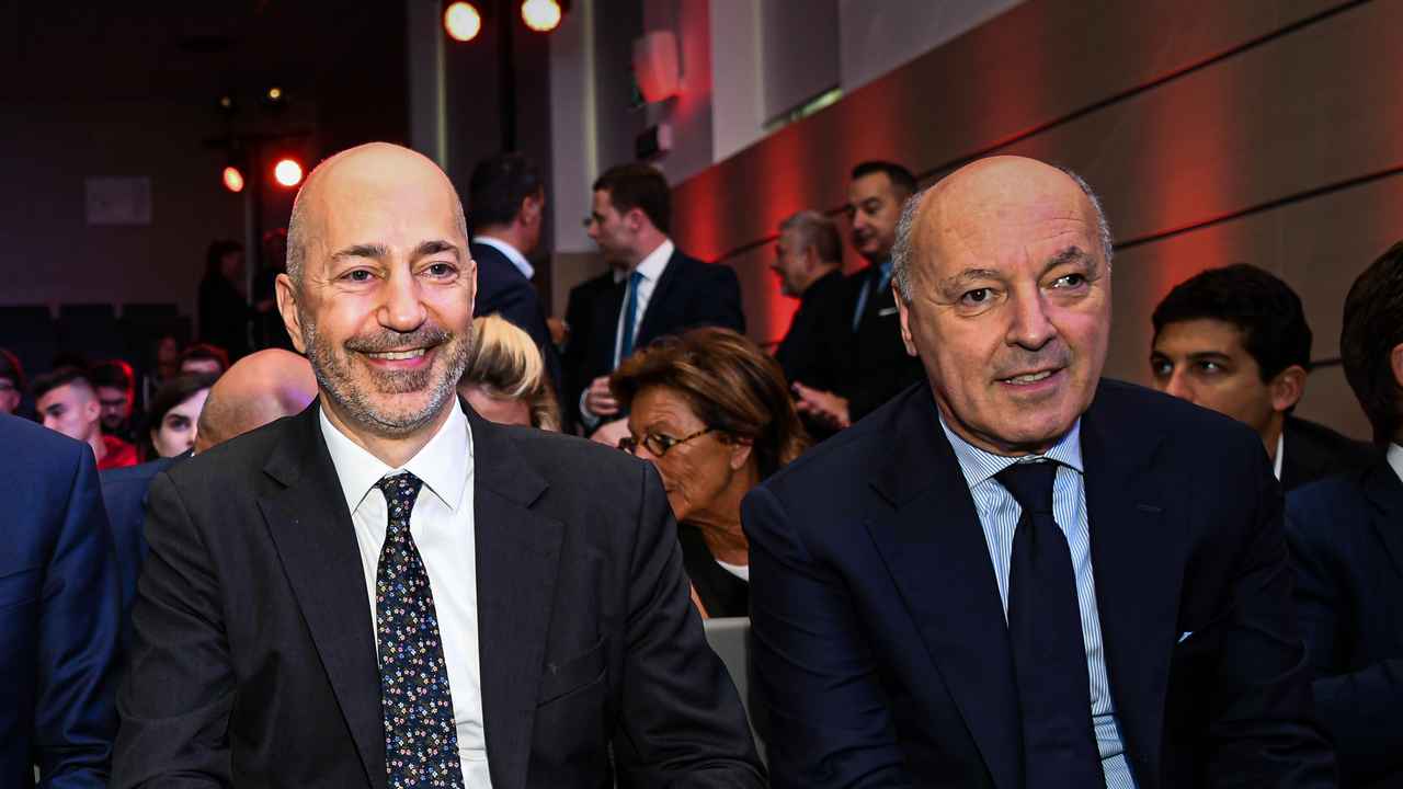 Napoli in fuga: il mercato di Milan, Inter e Juve per riaprire la Serie A