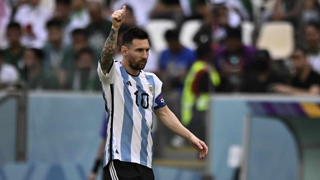 Cristiano Ronaldo 'snobbato': "Interesse per Messi"