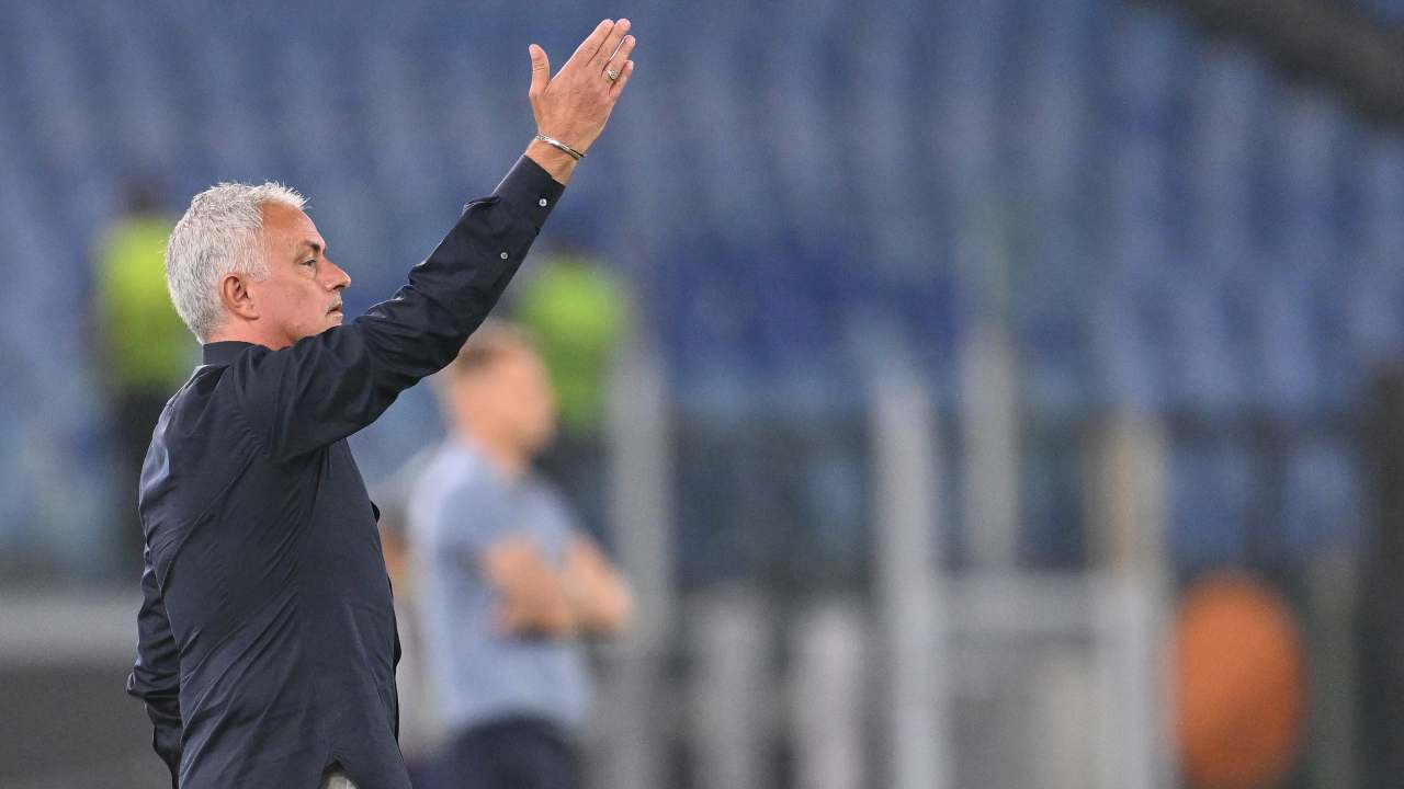 Roma trema: il grande ex paga la clausola di Dybala