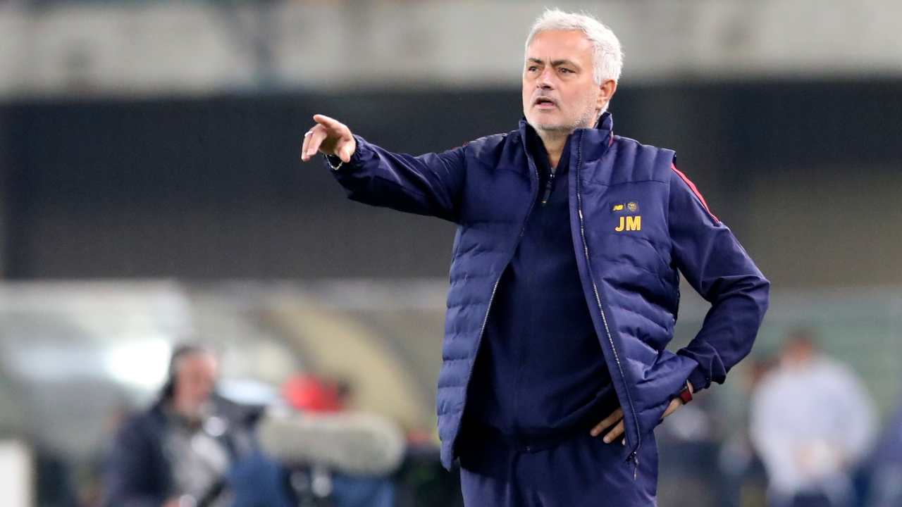 Roma, Mourinho allo scoperto: "Giustizia per Zaniolo. Ecco il problema di Abraham"