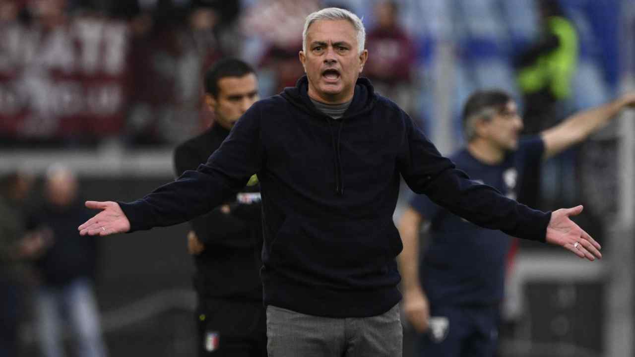 Stangata a Mourinho: la decisione è UFFICIALE
