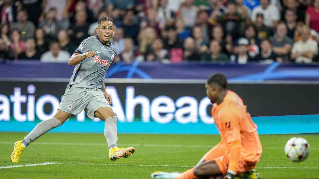 L'erede di Leao e non solo: il Milan ha scelto il doppio colpo