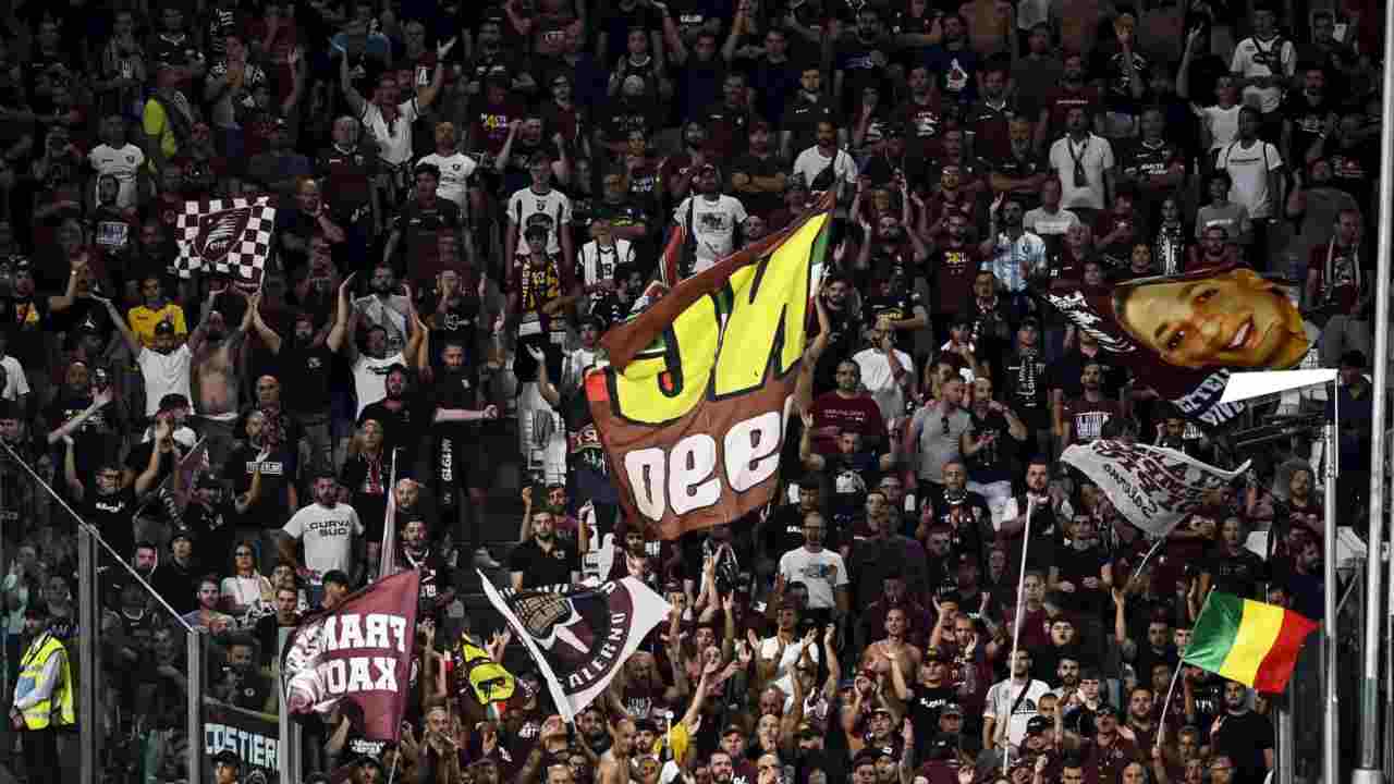 Infortunio al ginocchio: UFFICIALE, interessamento del legamento