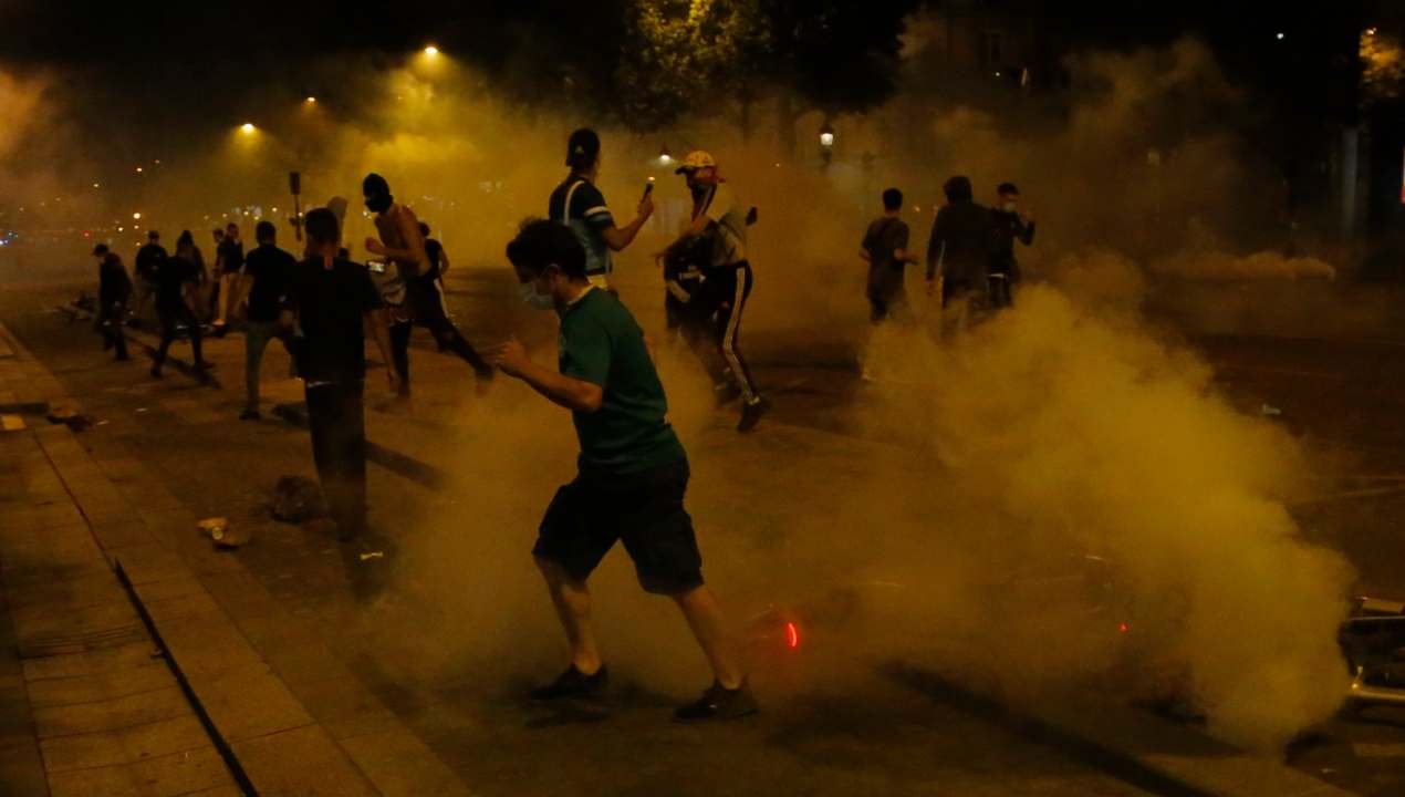 Aggressione a portiere: caos in campo