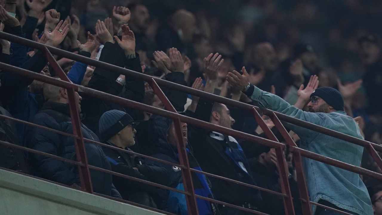Piovono altri fischi su Inter-Bologna: cosa sta succedendo