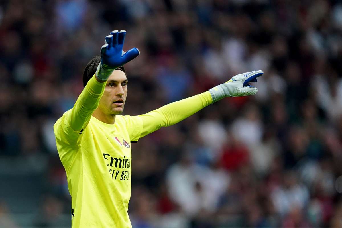 Arsenal-Milan, critiche a Tatarusanu