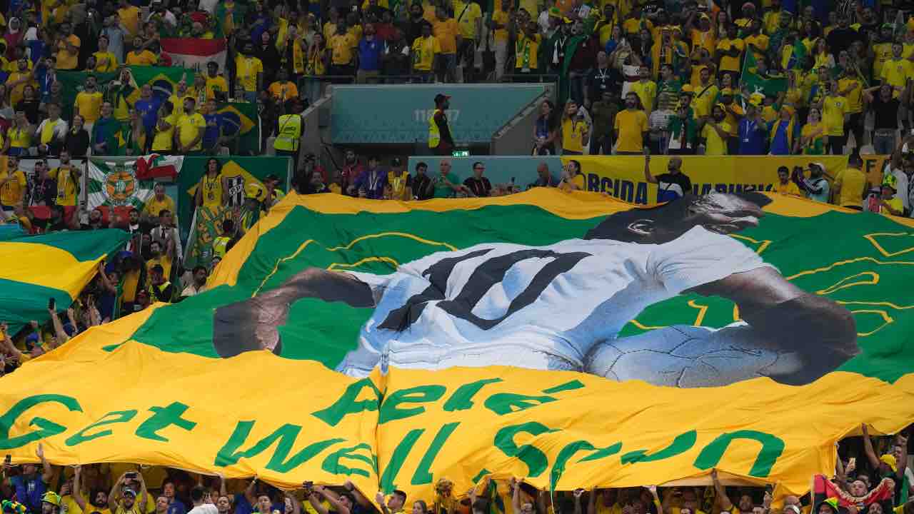 Dal bollettino medico al messaggio social: Pelé tranquillizza tutti sulle sue condizioni