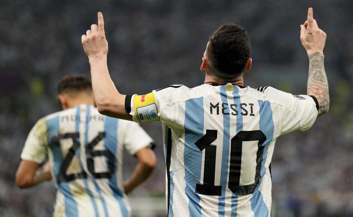 Victor Hugo Morales: "Messi la continuazione di Maradona"