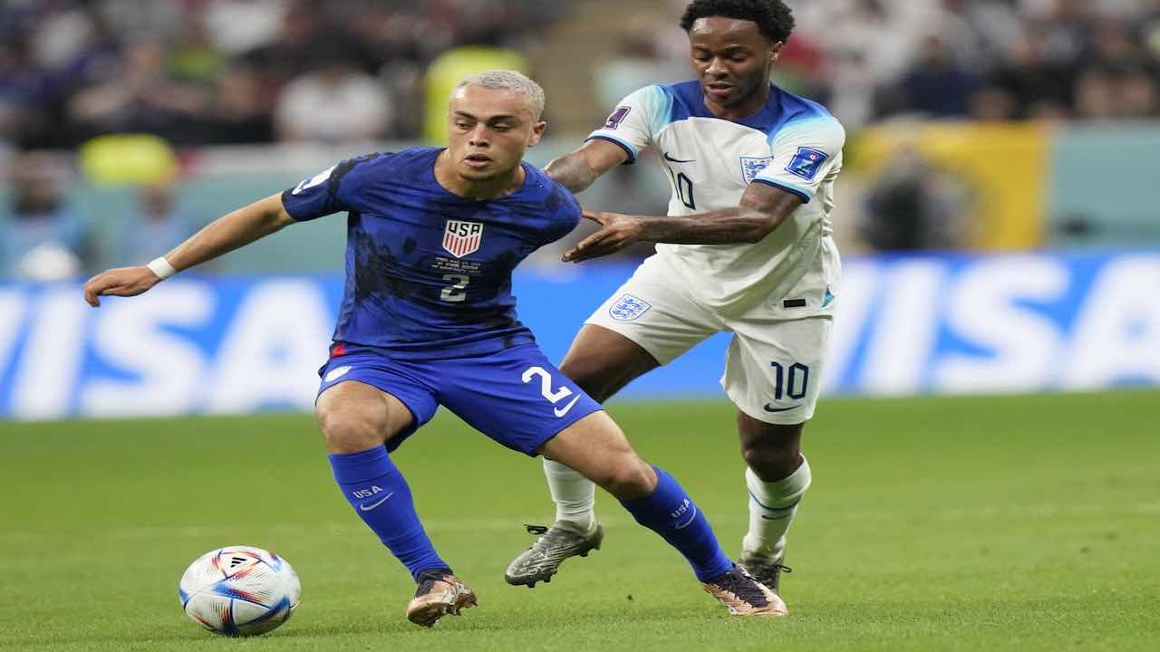 Calciomercato Milan, Dest piace in Premier