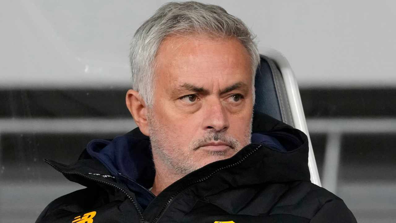 Svolta Karsdorp, incontro decisivo in corso: Juve in agguato