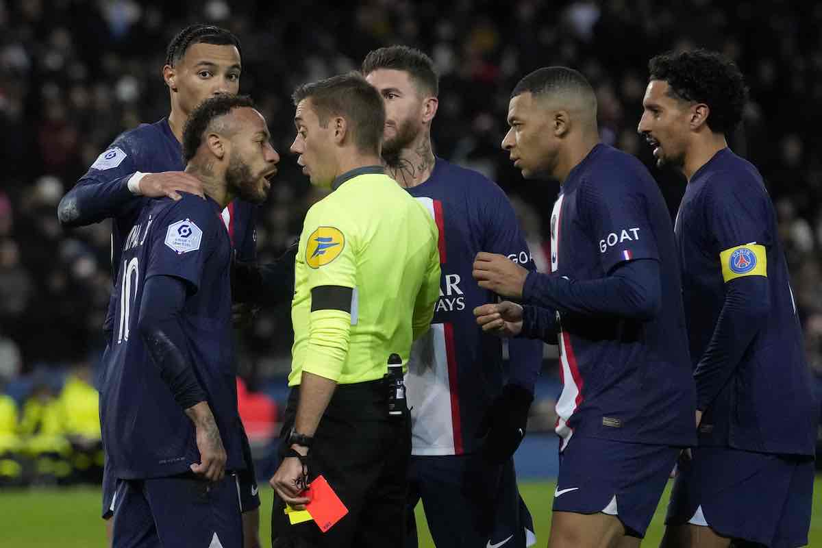 Psg: caos ed espulsione per Neymar