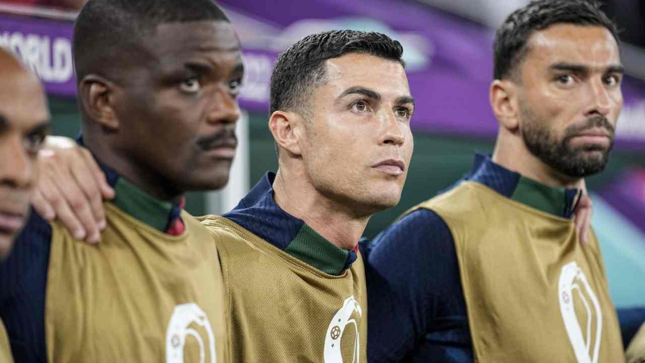 Pioggia di fischi e caso Ronaldo: cosa sta succedendo