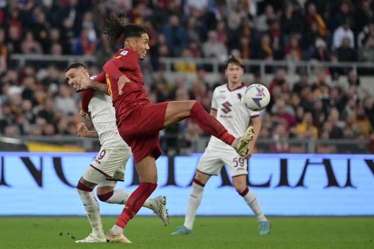 Roma, doppio allarme per Mourinho: le condizioni di Pellegrini e Smalling