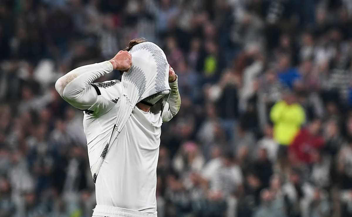 Polemiche dei tifosi su Vlahovic: "Ma perché è andato al Mondiale?"