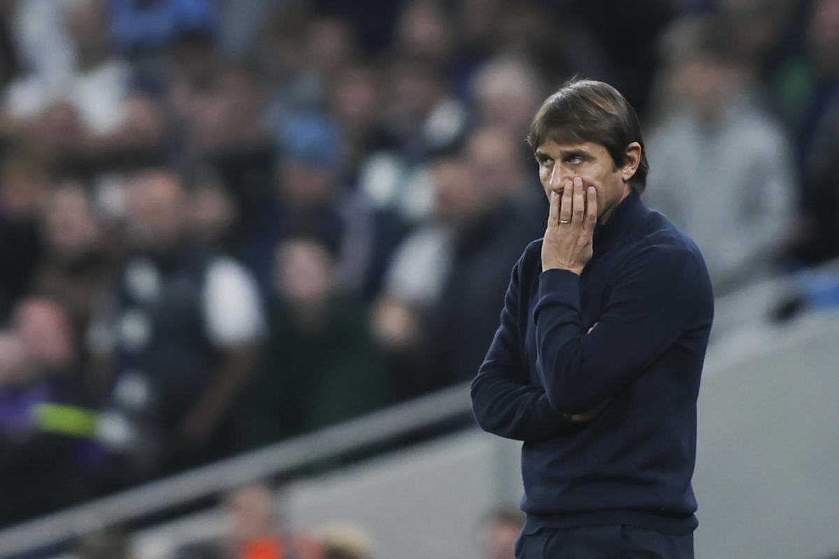 Tutti contro Conte: "Mandatelo via subito", Juventus e Inter alla finestra