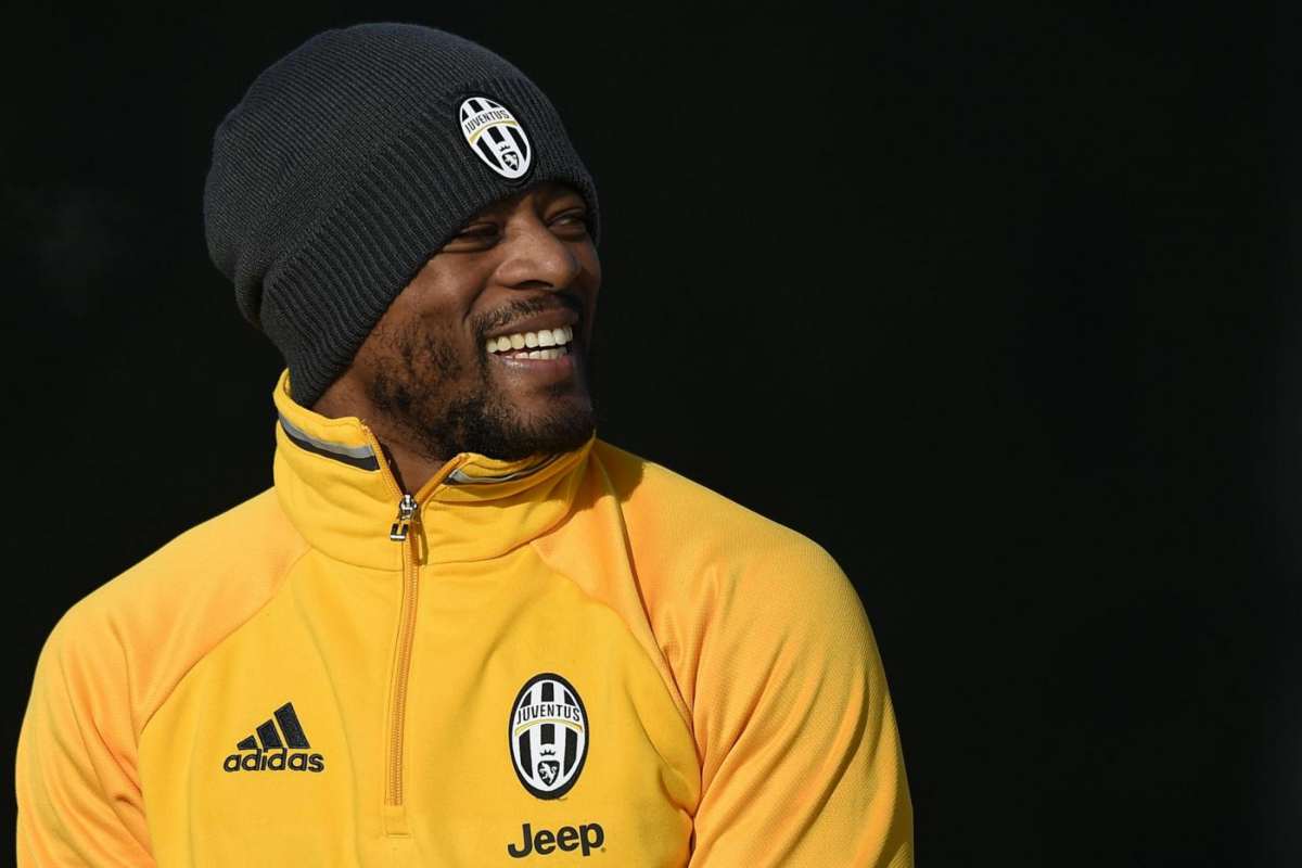 Evra lancia un messaggio alla Juve